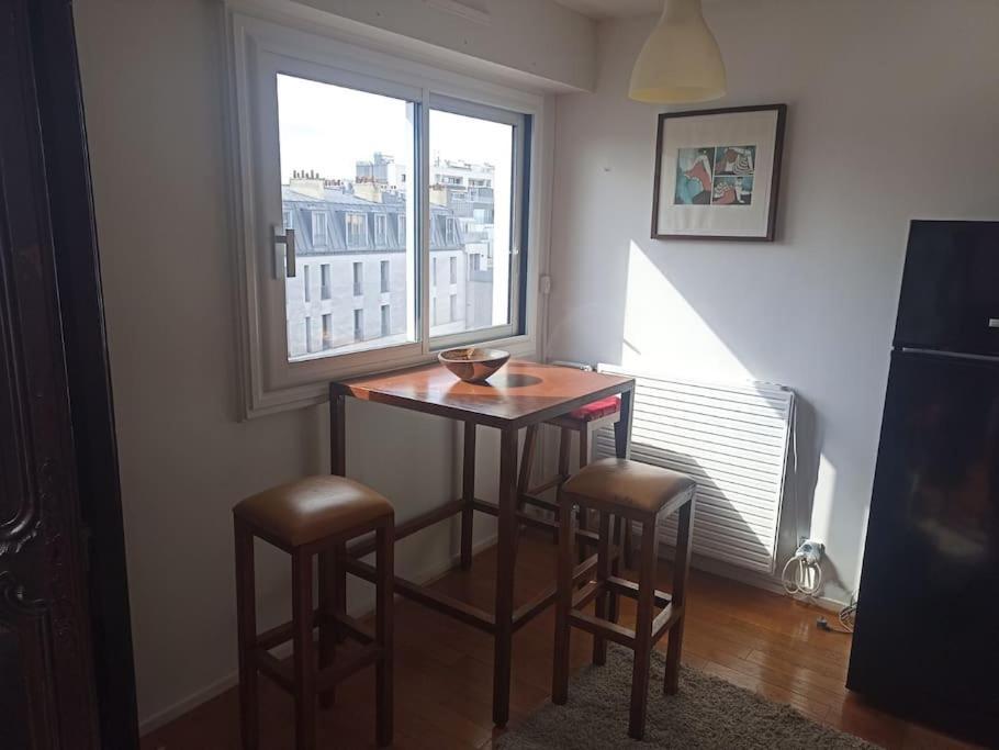 Appartamento Vue Sur Le Sacre Coeur Montmartre Parigi Esterno foto