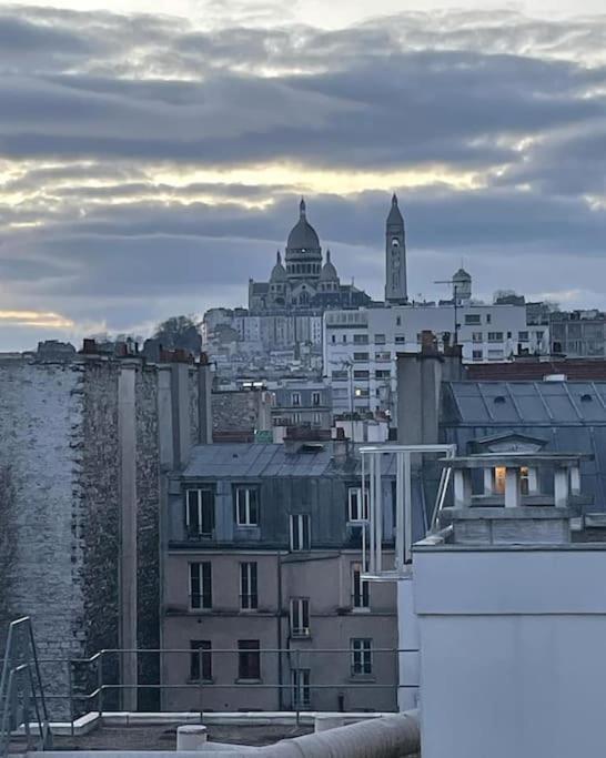 Appartamento Vue Sur Le Sacre Coeur Montmartre Parigi Esterno foto